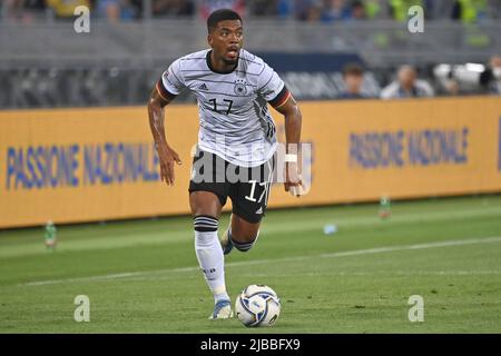 Bologne, Italien. 04.. Juni 2022. Benjamin HENRICHS (GER), Aktion, Einzelaktion, Einzelbild, Ausschnitt, Ganzkörperaufnahme, Vollfigur Fußball UEFA Nations League, Gruppenphase 1. Spieltag Italien (ITA) - Deutschland (GER) 1-1, am 4.. Juni 2022, Renato Dall `Ara Stadium Bologne Credit: dpa/Alamy Live News Stockfoto